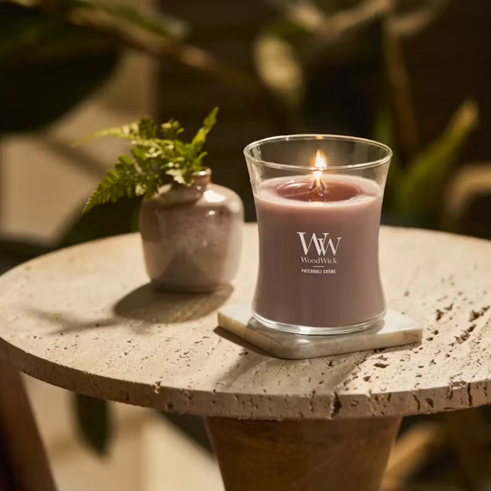 WoodWick Patchouli Creme Medium Hourglass Jar Candle - Image 3